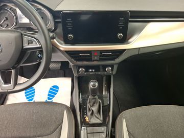 Car image 10