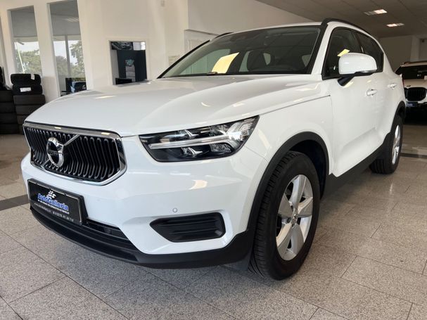 Volvo XC40 Momentum 95 kW image number 2