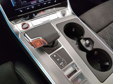 Car image 31