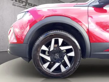 Car image 19