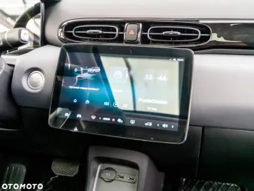 Car image 32