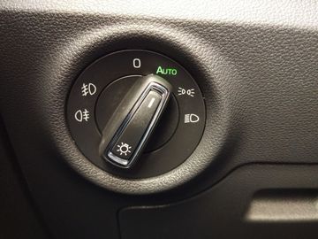 Car image 30