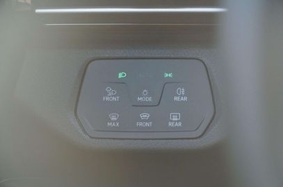 Car image 35