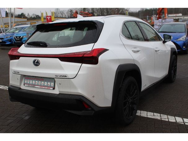 Lexus UX 250h 131 kW image number 7