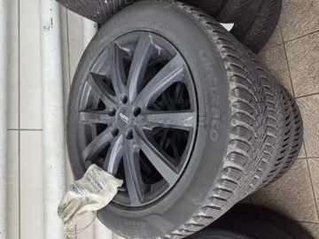 Car image 36