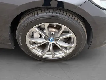 Car image 38