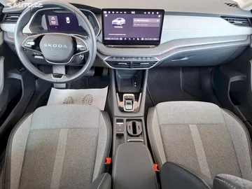 Car image 36