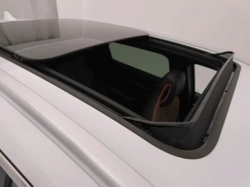 Car image 35