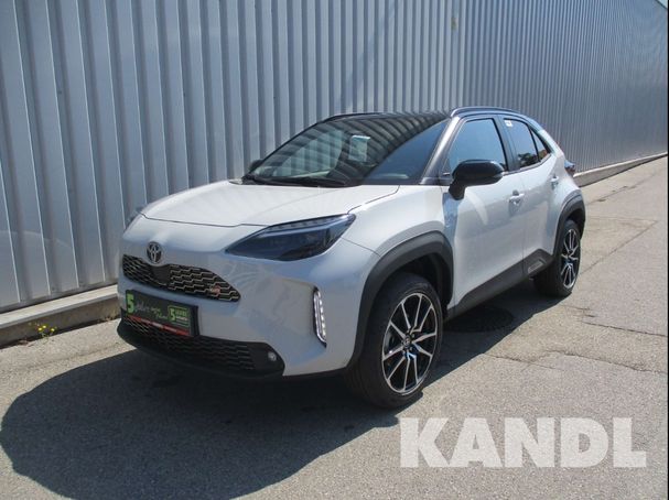 Toyota Yaris Cross 1.5 Hybrid GR SPORT 85 kW image number 2