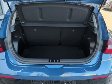 Car image 27