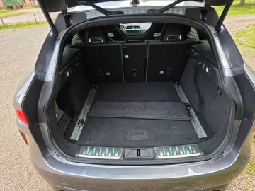 Car image 36