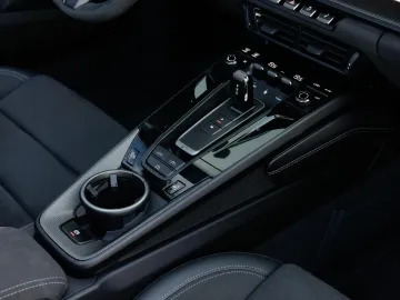 Car image 33