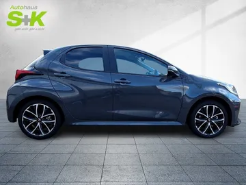 Car image 2
