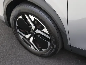 Car image 34
