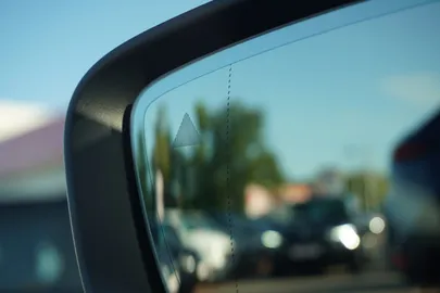 Car image 38