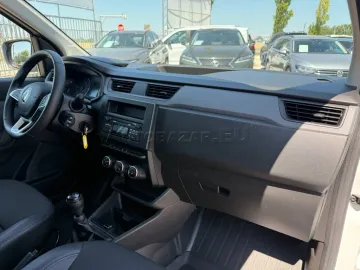Car image 25