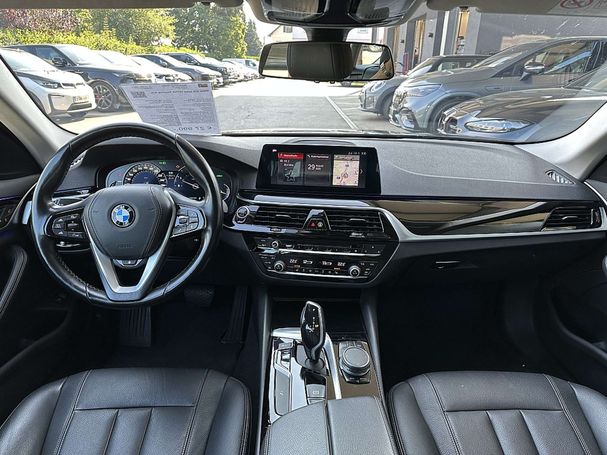 BMW 520d Touring xDrive 140 kW image number 23