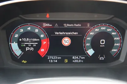 Car image 28