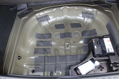 Car image 30