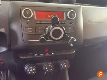 Car image 24