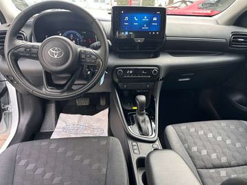 Car image 10