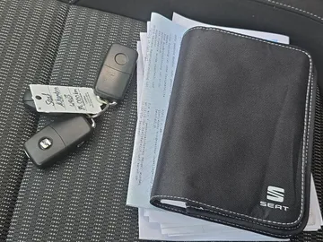 Car image 27