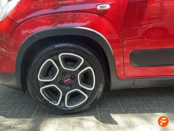Car image 15
