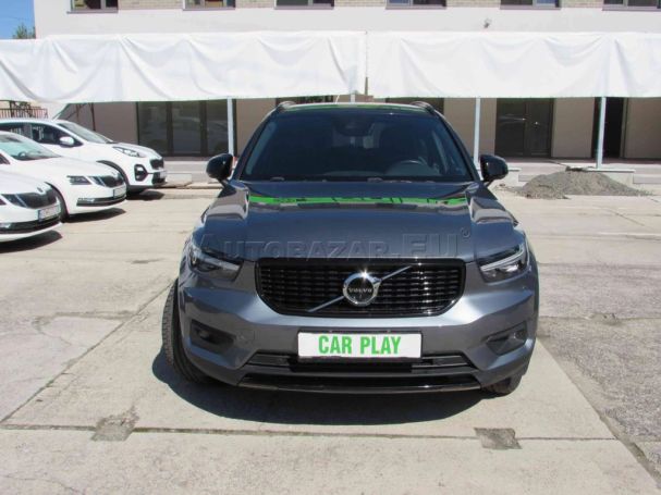 Volvo XC40 D4 AWD R-Design 140 kW image number 2