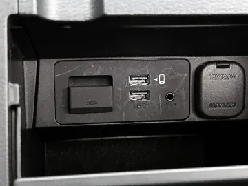 Car image 43