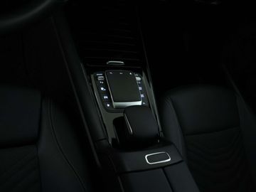 Car image 33