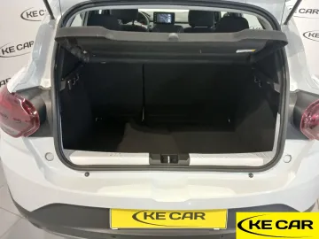 Car image 28