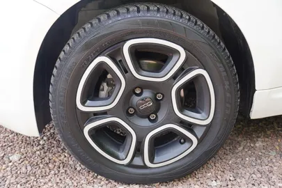 Car image 31