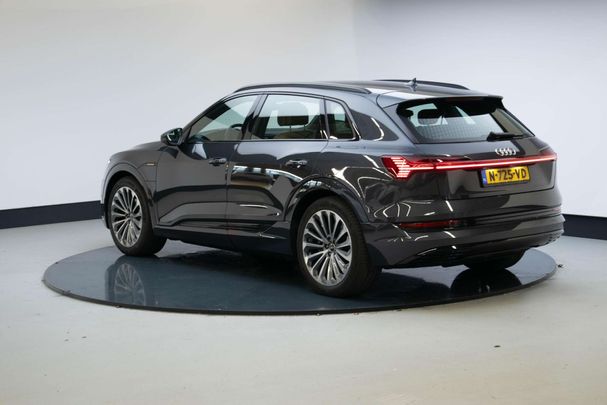 Audi e-tron 55 quattro Advanced 300 kW image number 2