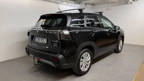 Car image 3
