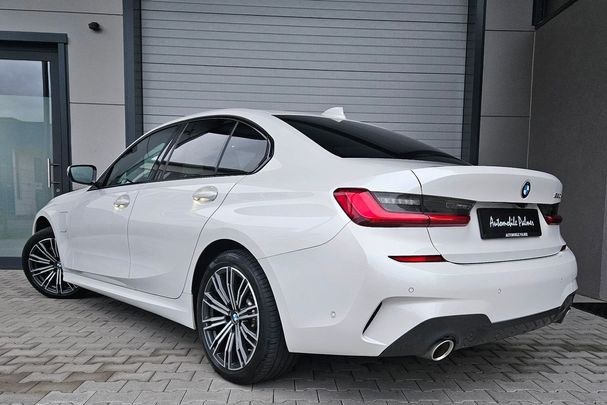 BMW 330e M Sport 215 kW image number 5