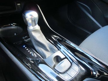 Car image 15