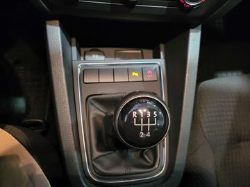 Car image 35