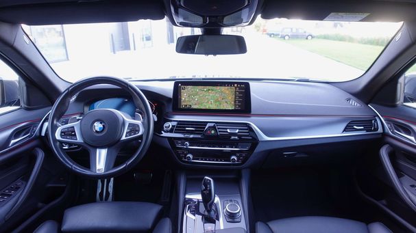 BMW 520i 135 kW image number 12