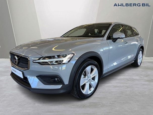 Volvo V60 Cross Country AWD B4 147 kW image number 1