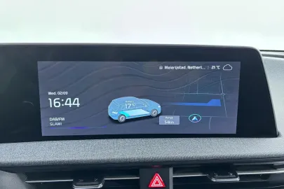 Car image 35