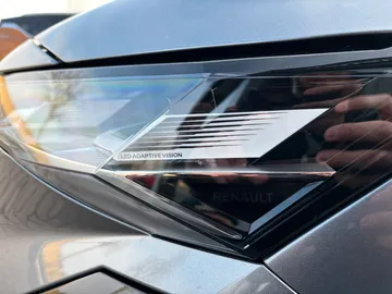 Car image 28