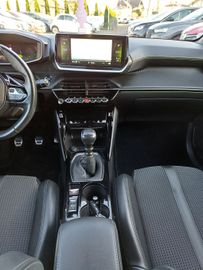 Car image 21