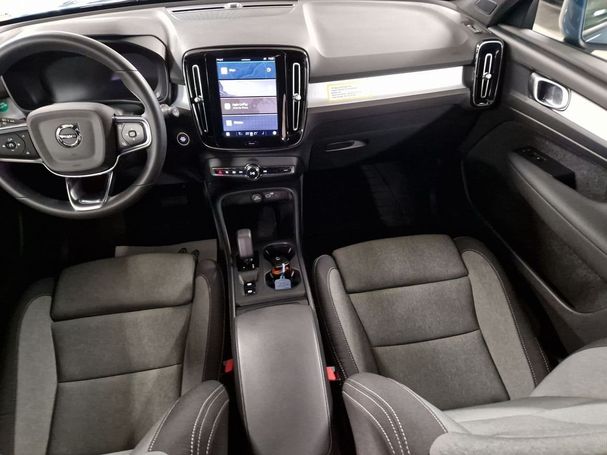 Volvo XC40 B3 Core 120 kW image number 8