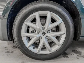 Car image 28