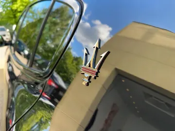 Car image 29
