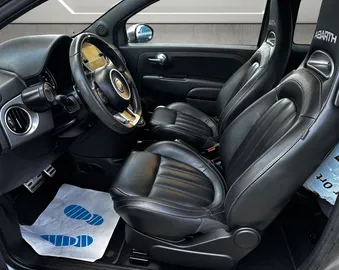 Car image 5