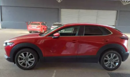 Car image 4