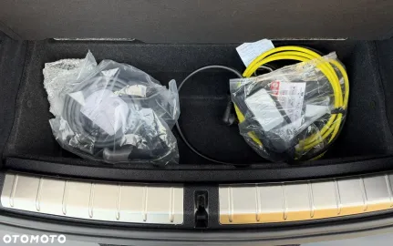Car image 36
