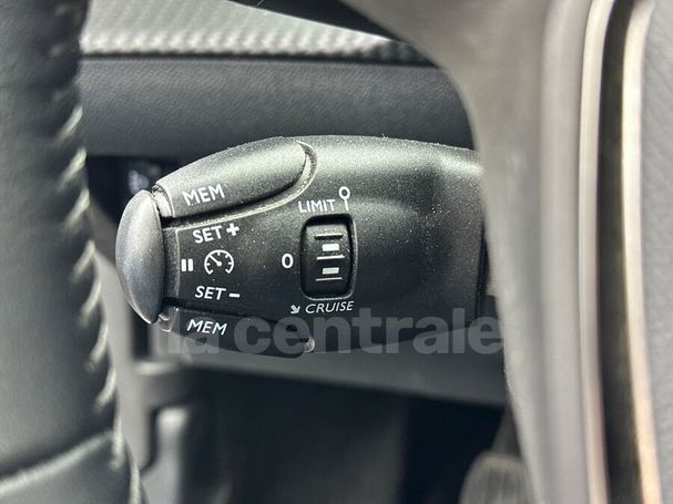 Peugeot 2008 PureTech 130 Allure 96 kW image number 9