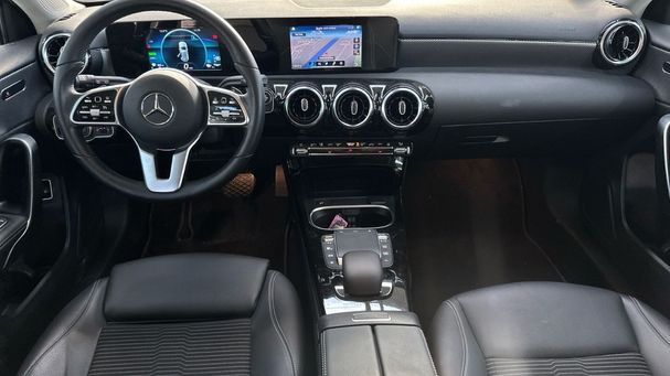 Mercedes-Benz A 250 e 160 kW image number 7